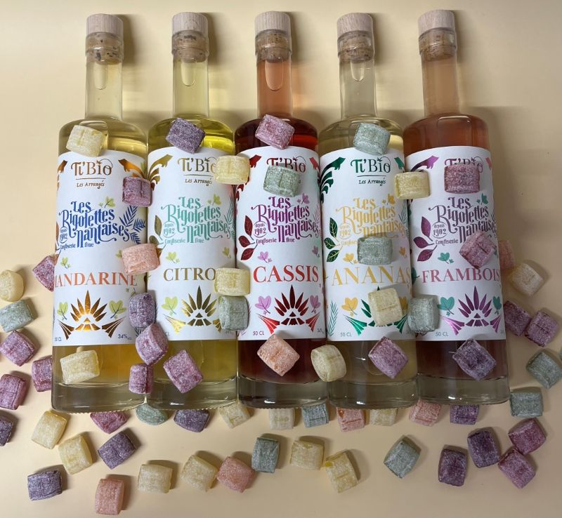 Bouteille de RHUM à la rigolette