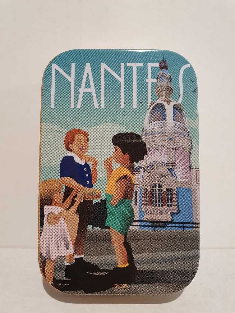 Petites boites au décor de Nantes